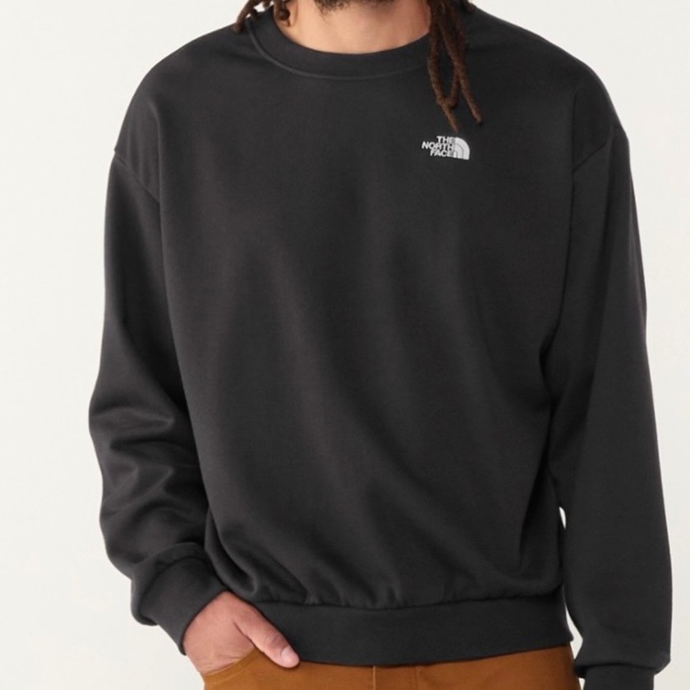 Unisex The North Face Evoltuion crew neck sweatshirt. Black  size medium